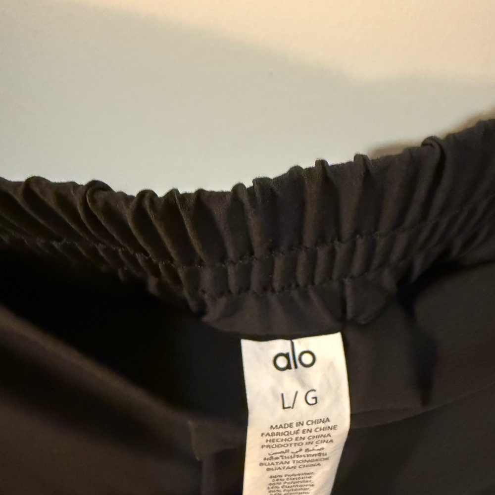 ALO Yoga Black Wide-Leg Women's Pants - Picture 5 of 7